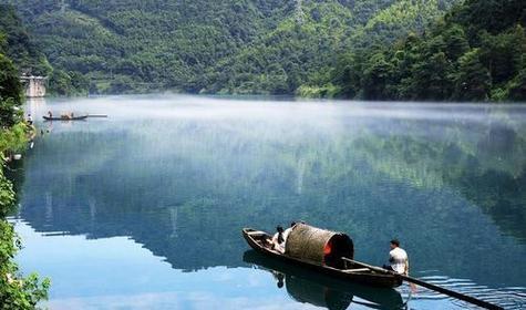 女人梦见河水暴涨，预示着什么？